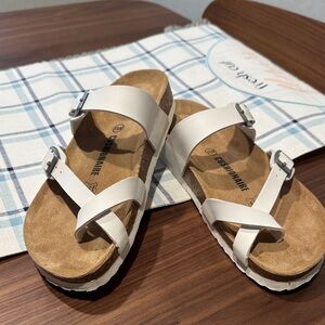 Cushionaire Luna sandals